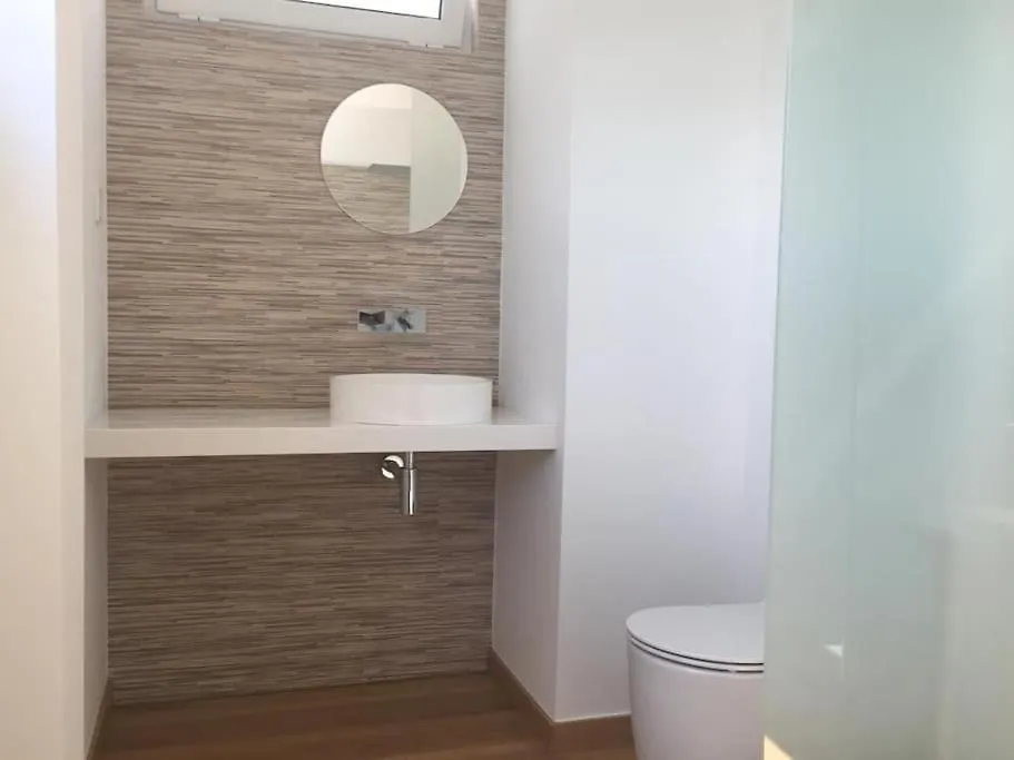Lisbon South Bay Modern Apartment With River View Almada